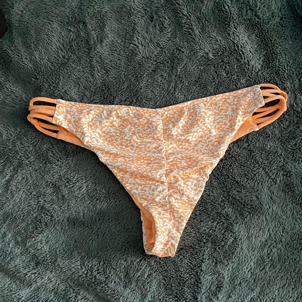 Swimsuit - Picture 5 of 5